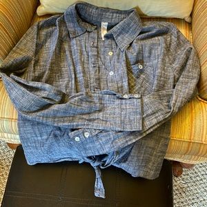 Love Notes 3/4 sleeve button-down chambray w/ tie